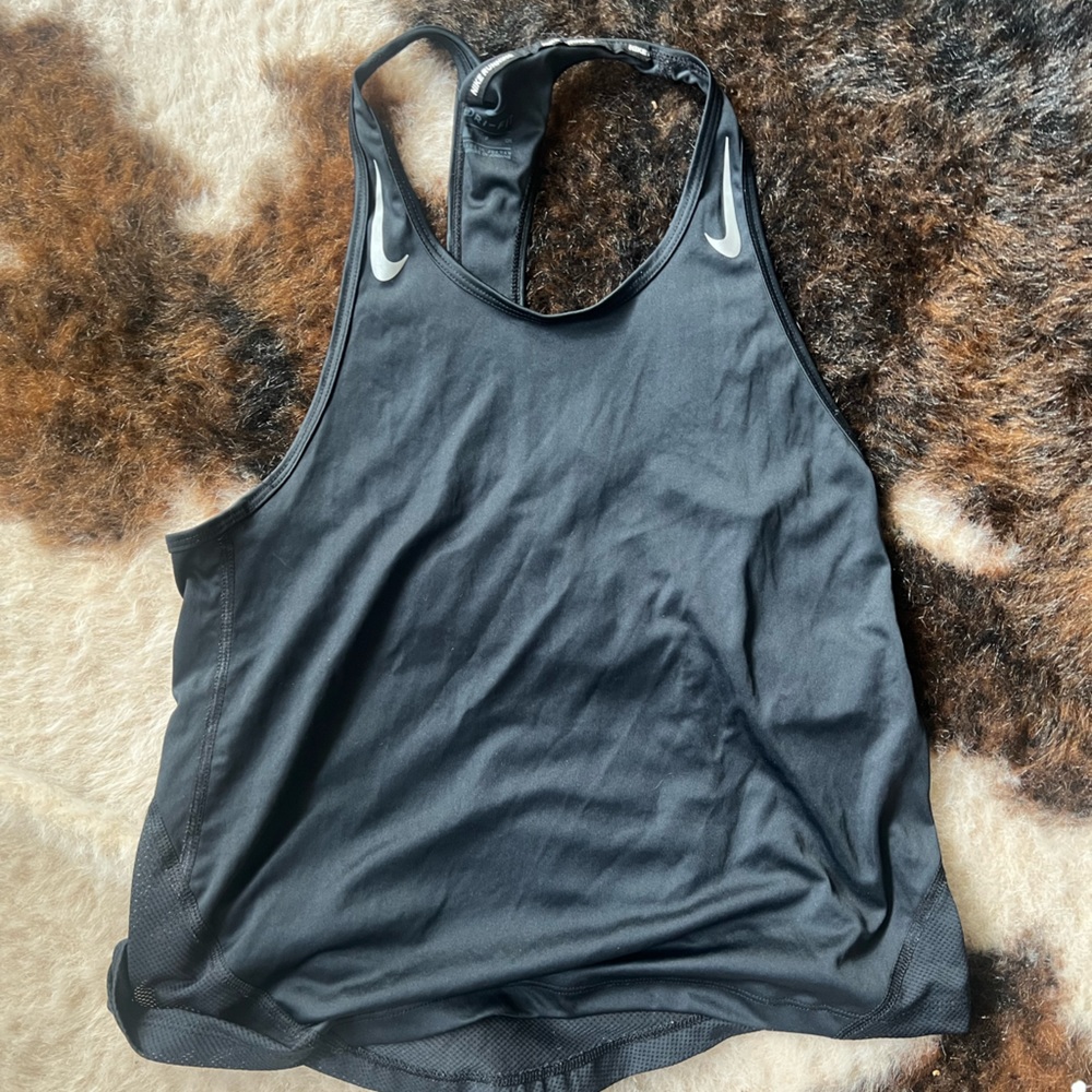 Nike M workout top